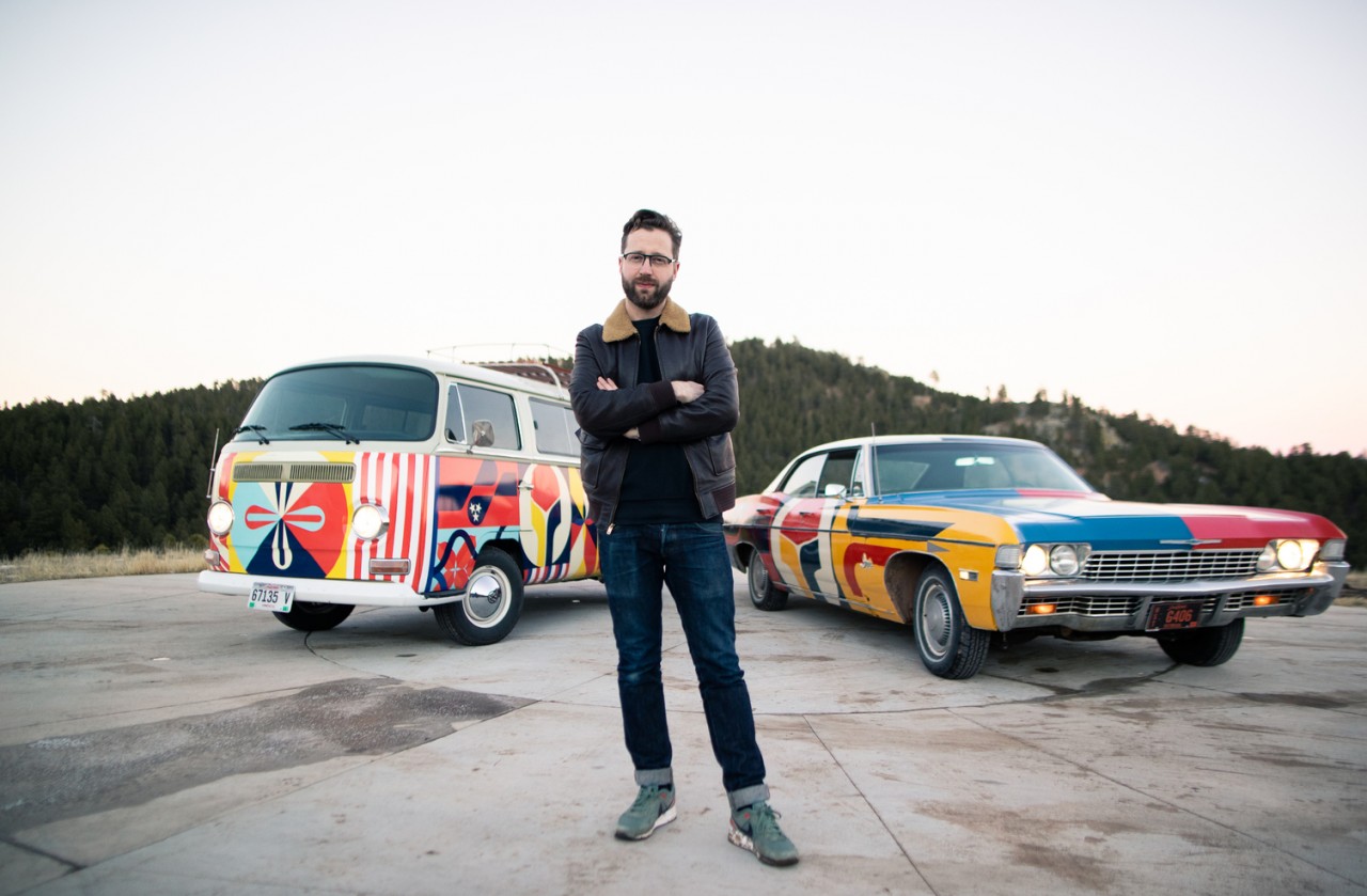 public-United-Stories_SouthDakota_French-street-artist-Etienne-Bardelli-with-his-custom-painted-design-for-the-United-Stories-Mobile-Content-Creation-Lab1548190269--default--1280.jpeg
