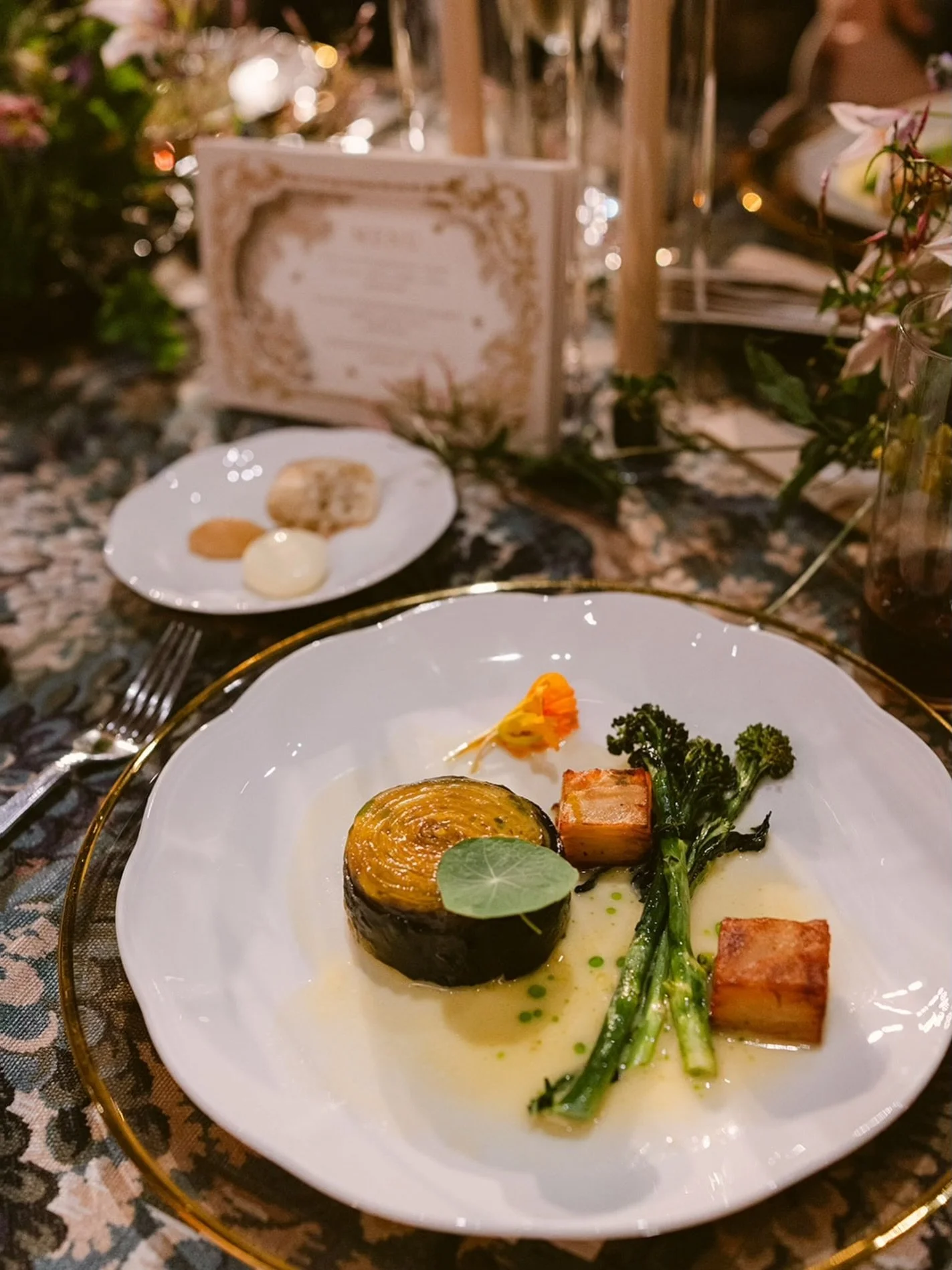 No bad angles - even for the silent option. 

Venue @cooperhewitt
Catering &amp; Bar @adcateringandevents
Planning &amp; Design @browneandtowers
Floral Design @ahna_han
Photography @boshimphoto
Videography @yeattes_productions
Stationery @inkandpress