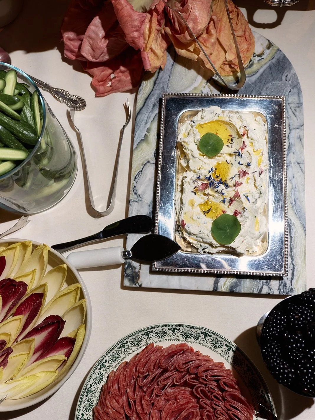 Edible Still Life

Photographer: @calenrose
Planner: @smithjamesevents
Venue: @thexxvenue