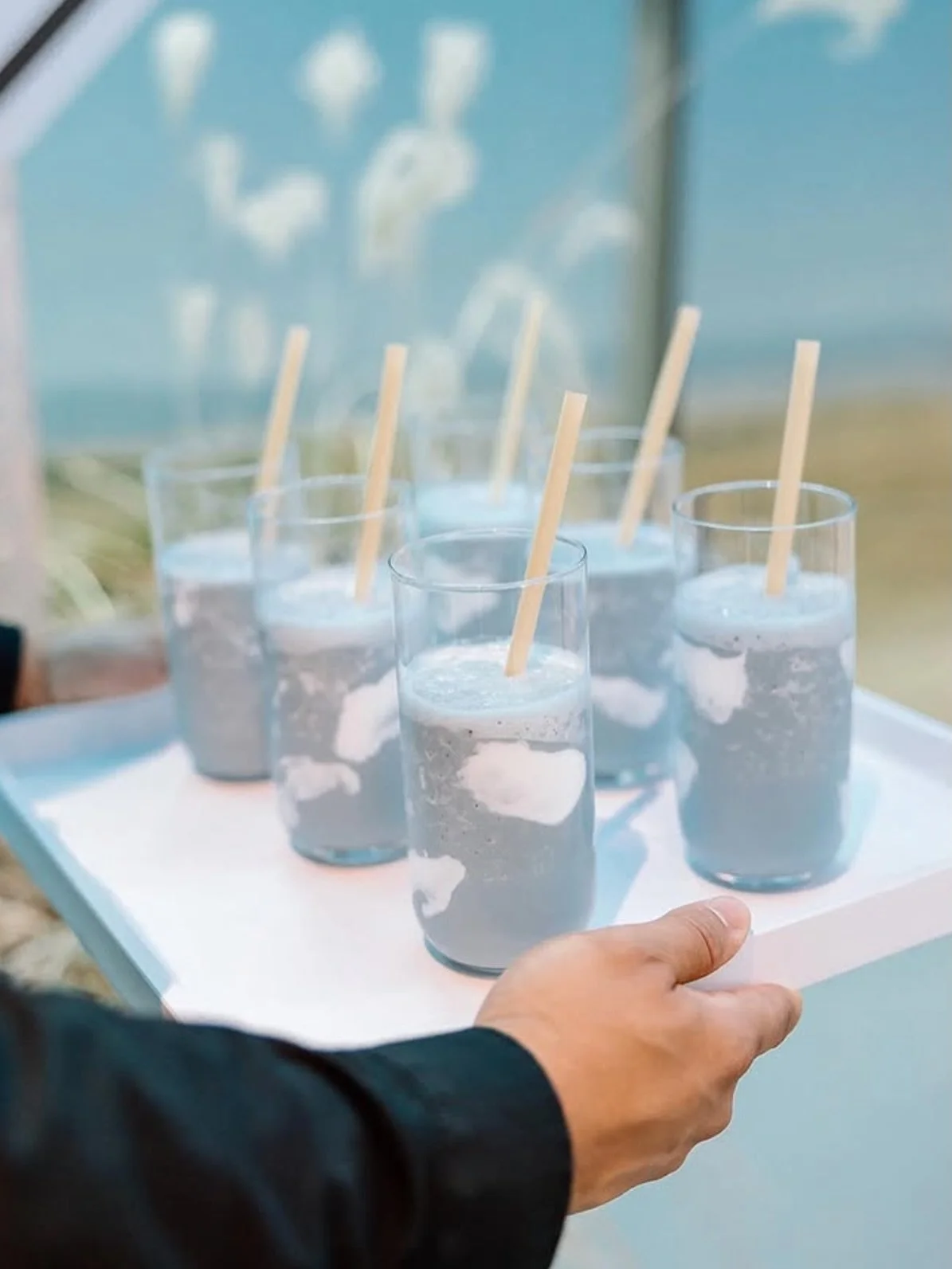 Proof daydreams are drinkable ☁️ @theinkeylist 

Photographer: @adelaidechantilly