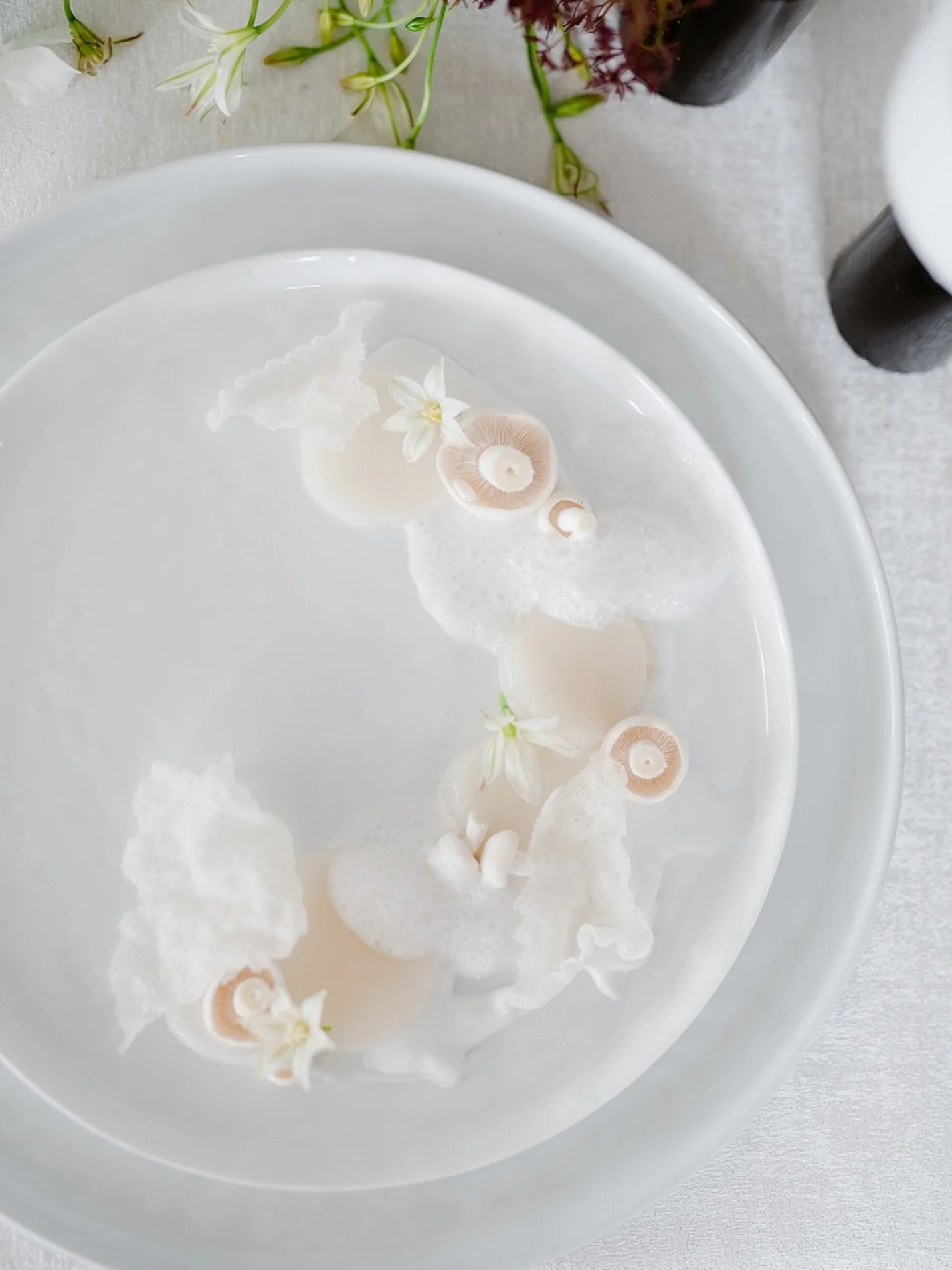 All white everything. But make it Michelin&nbsp;

Photographer: @chichiarilove
