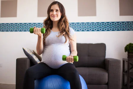 41745806_S_pregnant_exercise.jpg