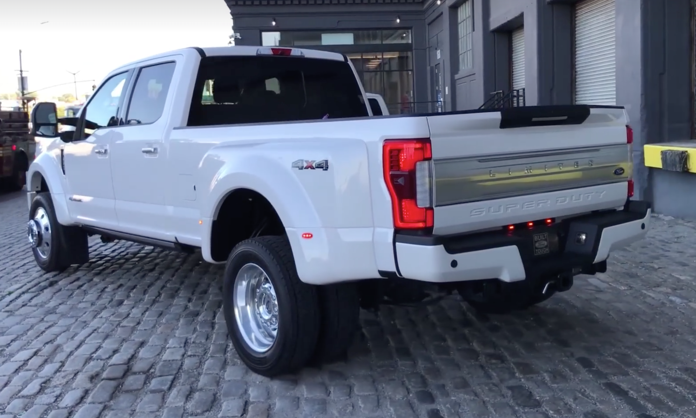 2018 Ford F-450 Super Duty Limited 4x4 -- /CHEATSHEET