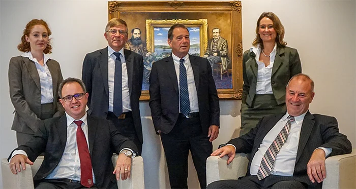 group_photo_1.jpg