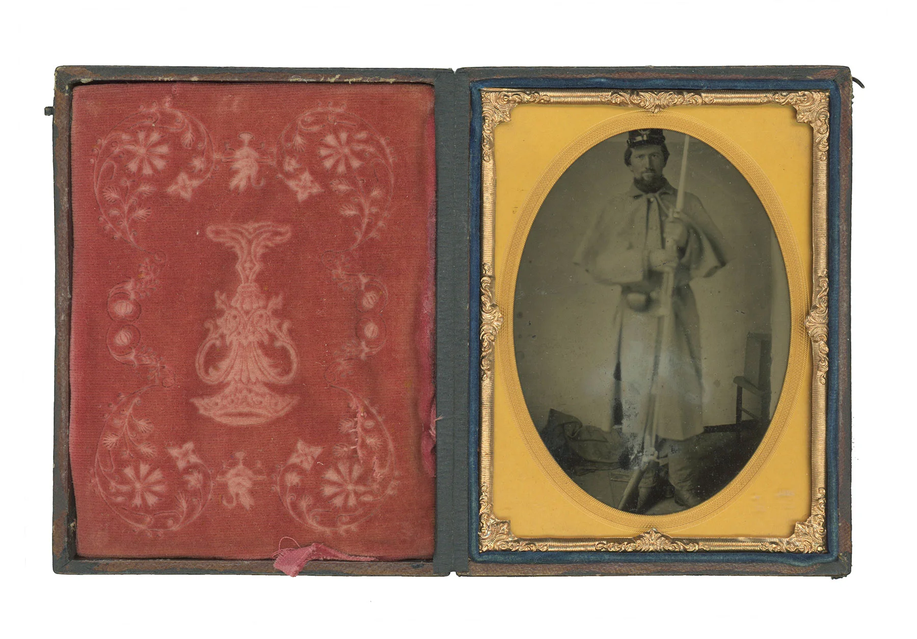 tintype-armed-yank-wearing-greatcoat.jpg
