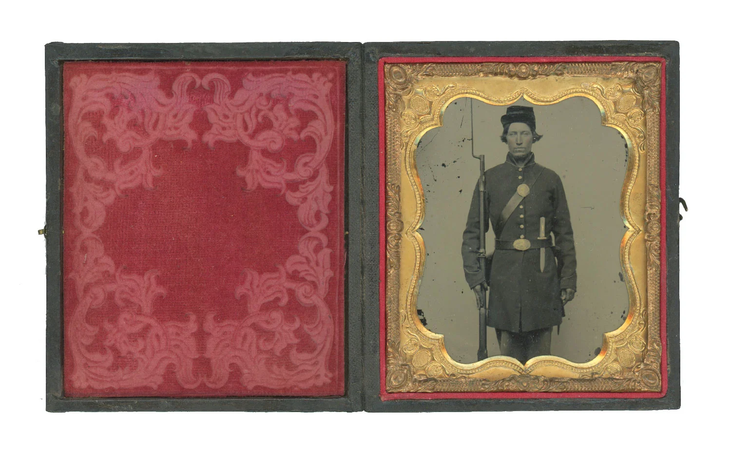 ambrotype-double-armed-yankee-private.jpg