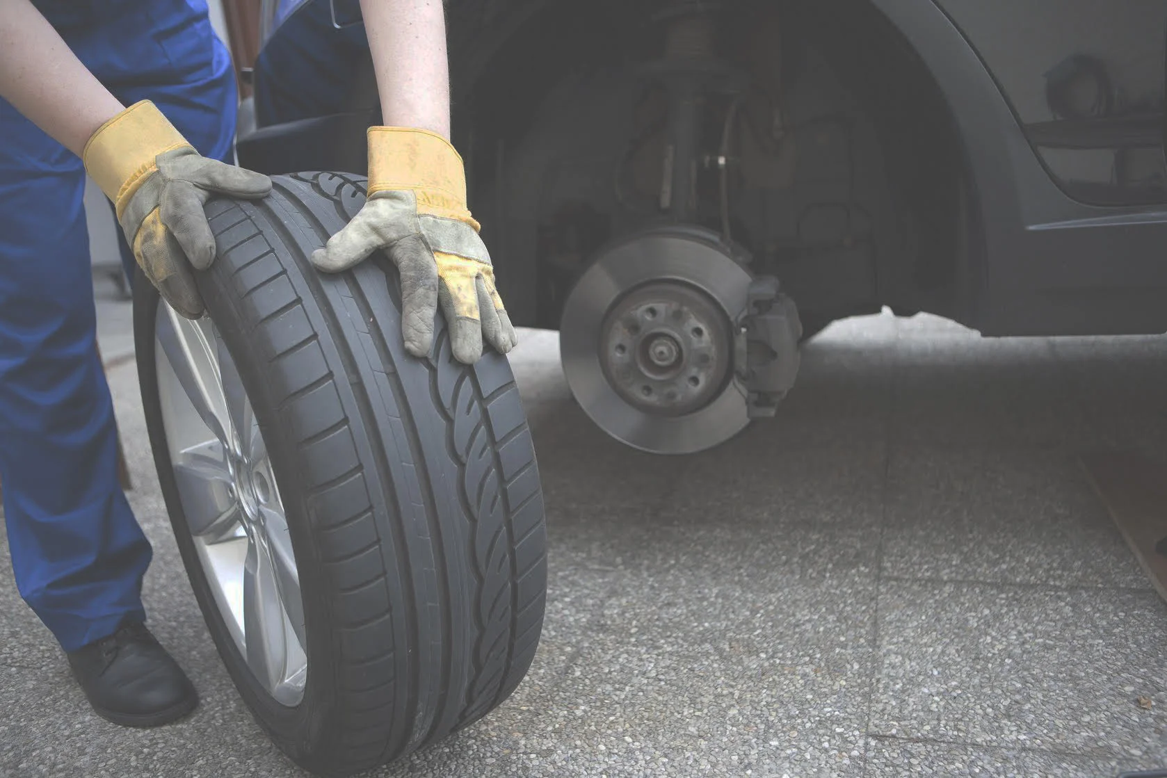 BOOK YOUR SERVICE NOW PIT CREW MOBILE TIRE SERVICE