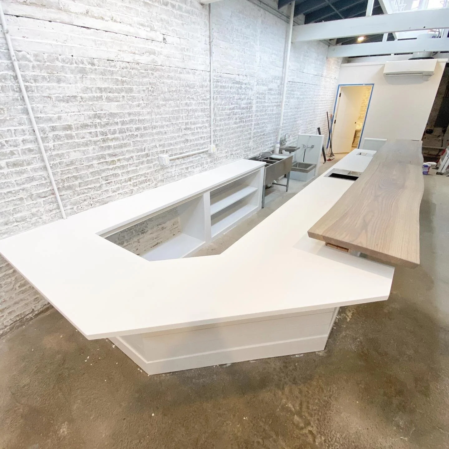 Making some progress on a light commercial fit out we&rsquo;ve been working on for @thriveeaston , check out their page to see what they&rsquo;ll be mixing up behind the bar. 
#thriveeaston
#design #build #renovate #preserve #feeneyandco