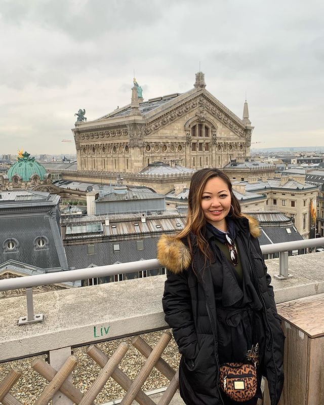 Best thing bout the mall was the roof 🔝🔝 .
.
.
.
.
.
.
.
#cityoflights #paris #parisfrance #ontop #rooftop #viewingparty #skyline #parisfashion #thermals #bundleup #winterfashion #lafayette #eurostyle #euros #whatsavings