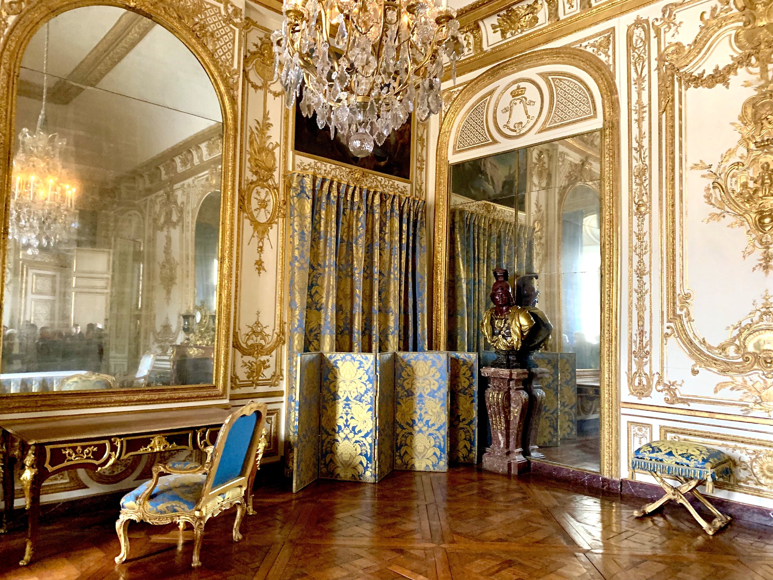 Devi Ohira Paris Chateau De Versailles day trip Musement room palace.JPG