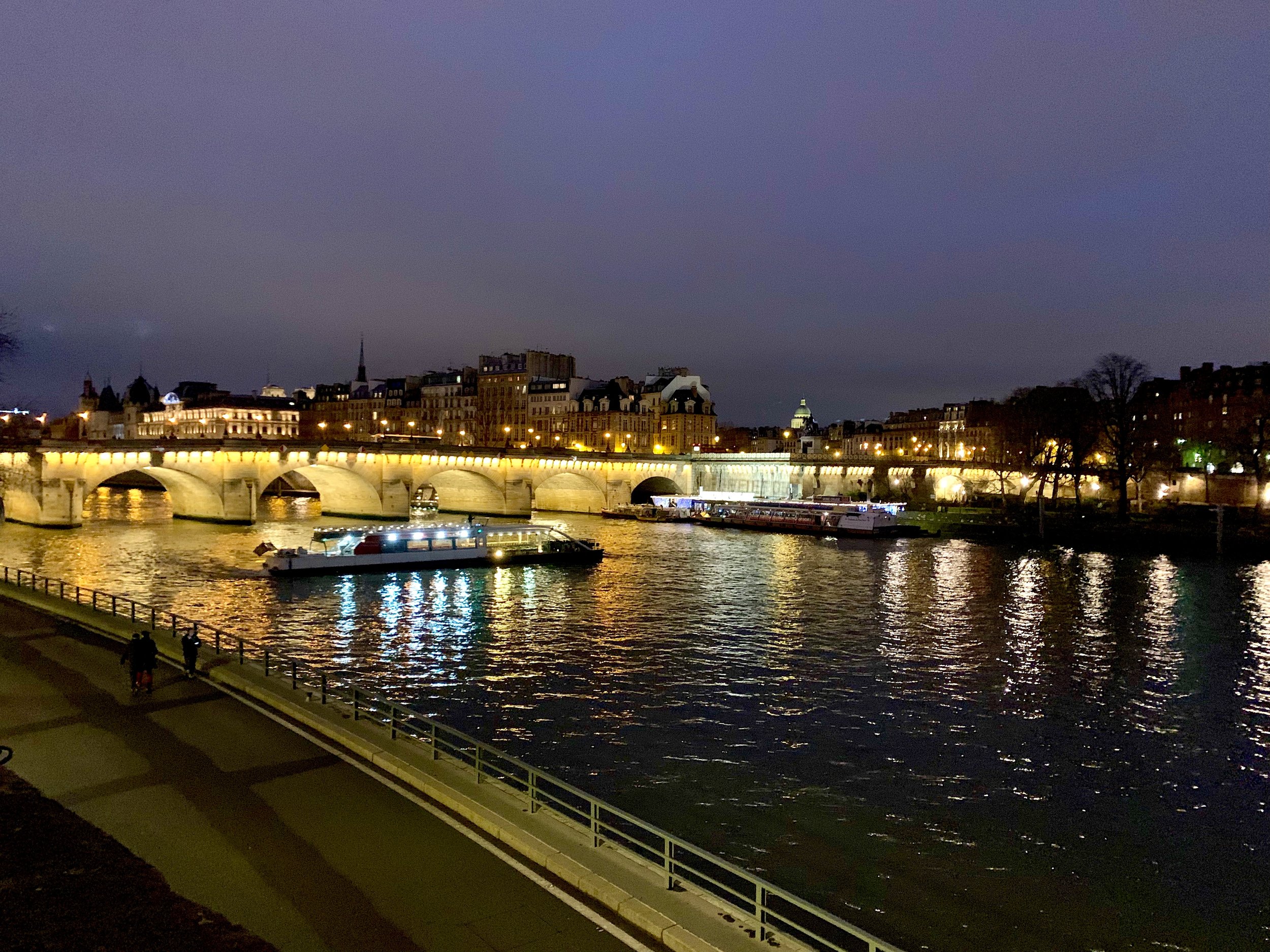 Devi Ohira Paris River Seine Pont Neuf bridge.JPG