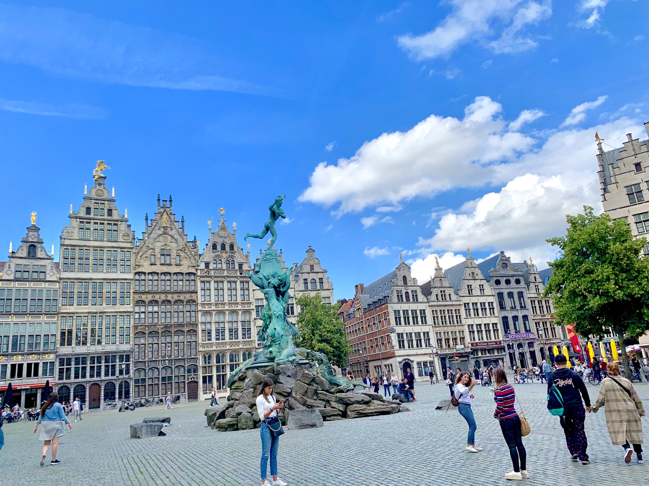 Devi Ohira Belgium Antwerp Antwerpen summer weather day trip Europe statue hands history.JPG