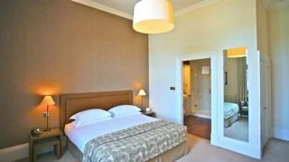 room 4-Luxury Double.jpeg