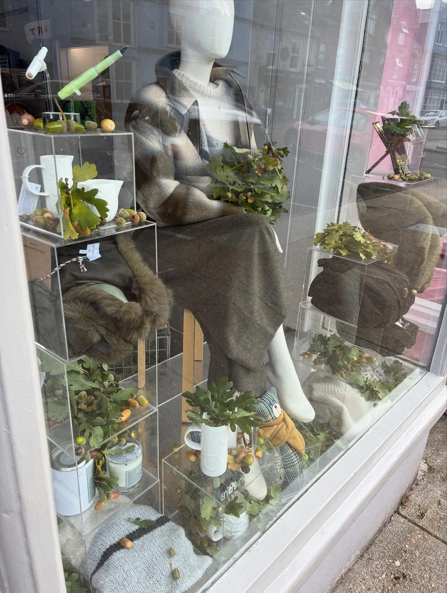 Autumn 🍂 
.
.
.
.
.
.
.
.
.
.
.
.
.
.
#joli #suffolk #suffolksecrets #aldeburgh #aldeburghbeach #aldeburghhighstreet #fashion #retail #independent #independentdesigner #independentshop #independentfashion #smallbusinessuk #independentshop #homewares