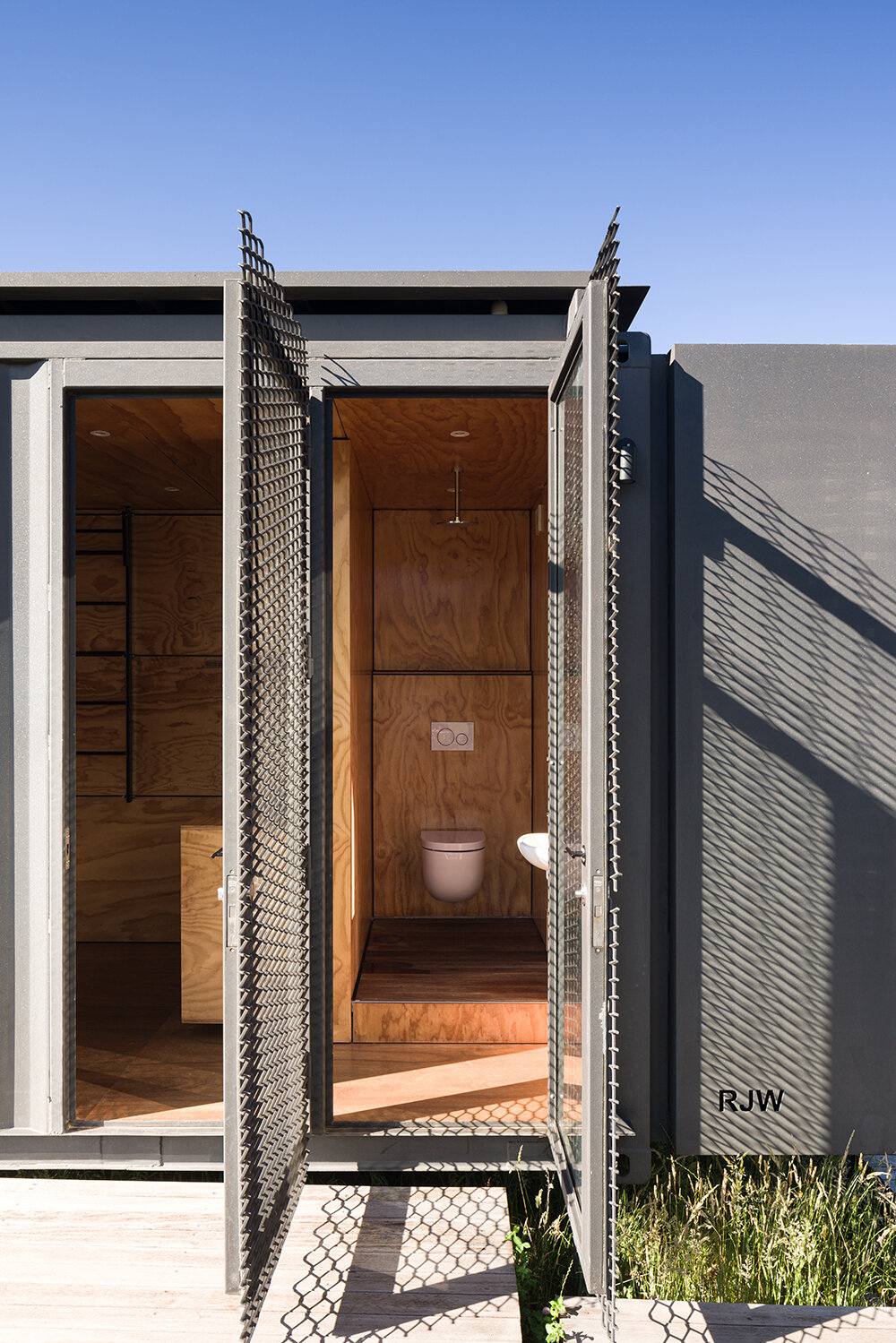 Mansfield Container House-low-res-17.jpg