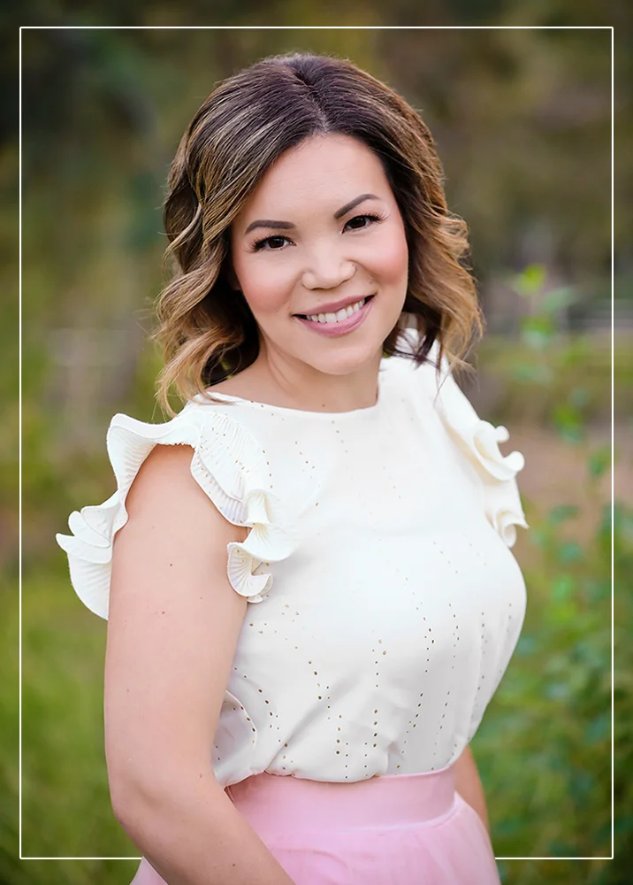 sadie-james-photographer-about-me-1-small-resized.jpg
