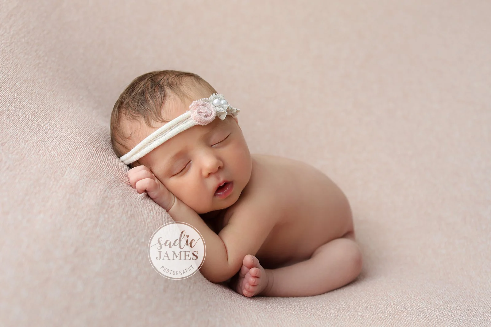 Sadie James Photography | Orange CA newborn photographer | California newborn photographer | CA newborn photographer | Orange County newborn photographer | Destination newborn photographer | newborn photography