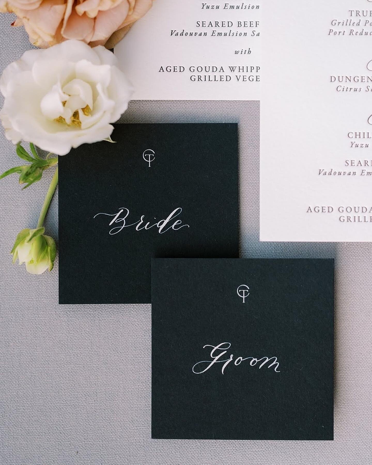 We love playing with fonts and textures as a way to bring personalization to your paper goods. In this specific invitation, we incorporated a mix of typography, a monogramed wax seal and hand calligraphy throughout the stationery and place card detai