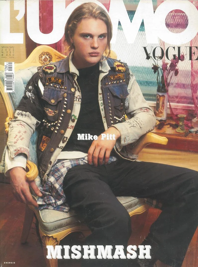 Mike-Pitt-by-Steven-Klein-LUomo-Vogue-Maggio-Giugno-2002.jpg