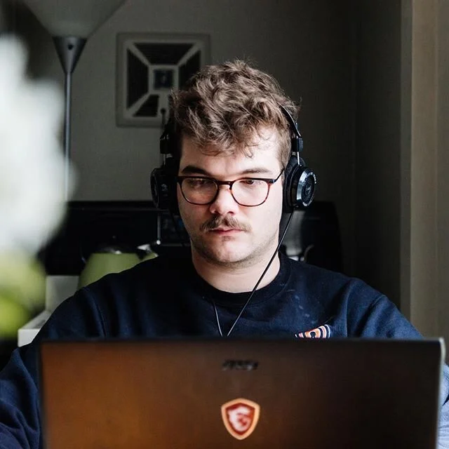 @ajfillari is getting connected for free with Education Connection 📚