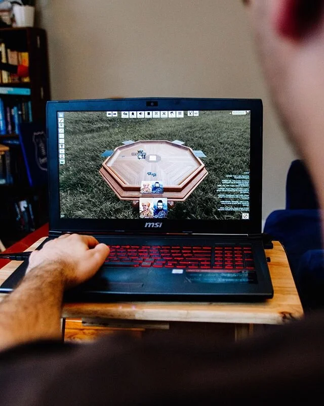 CALLING ALL GAMERS 🗣 @ajfillari&rsquo;s side dish last week was a super helpful tool to help you play games with your friends virtually called #TableTopSimulator! 🎲
&bull;
&bull;
&bull;
#applepodcasts #podcast #anchorpodcast #podcaster #spotifypodc