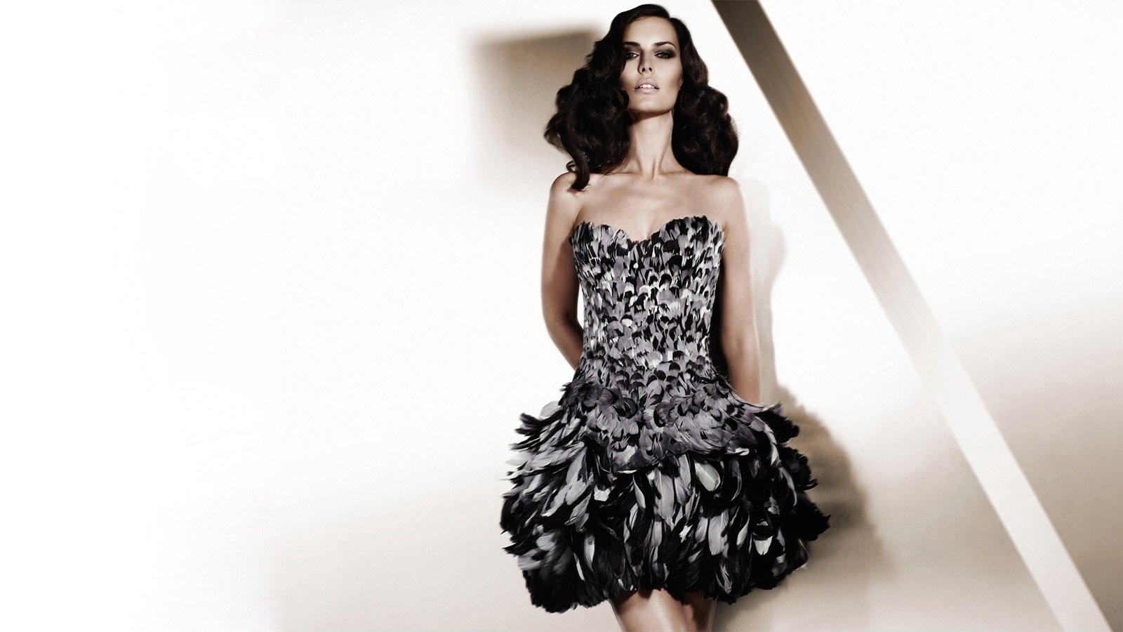 1c-Suzie-Turner-Couture-black-and-grey-fully-corseted-party-dress-with-hand-dyed-feathers-1.jpg