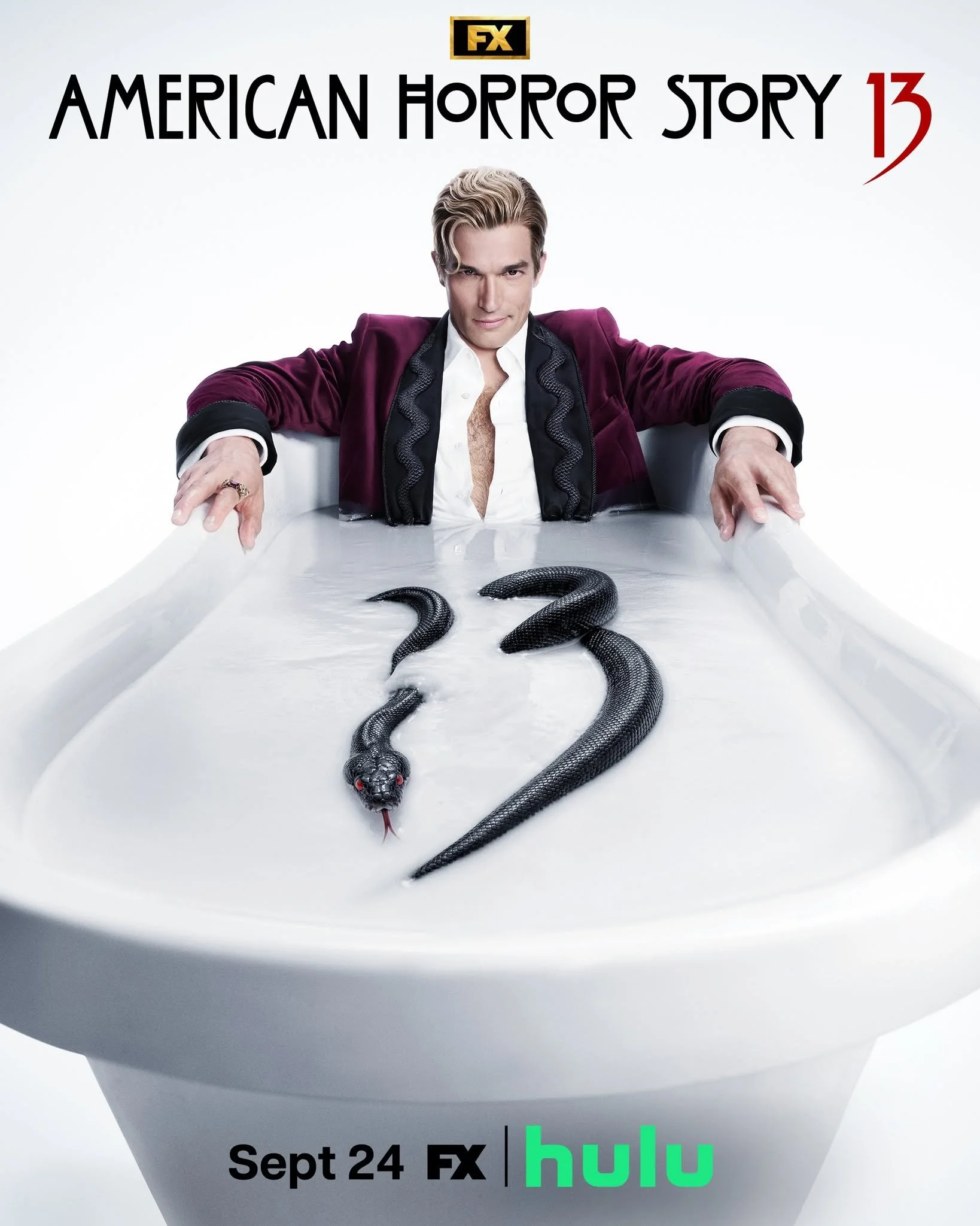 ICONARTS_KEYART_AHS_S13_PAK-SNAKE-TUB.jpg