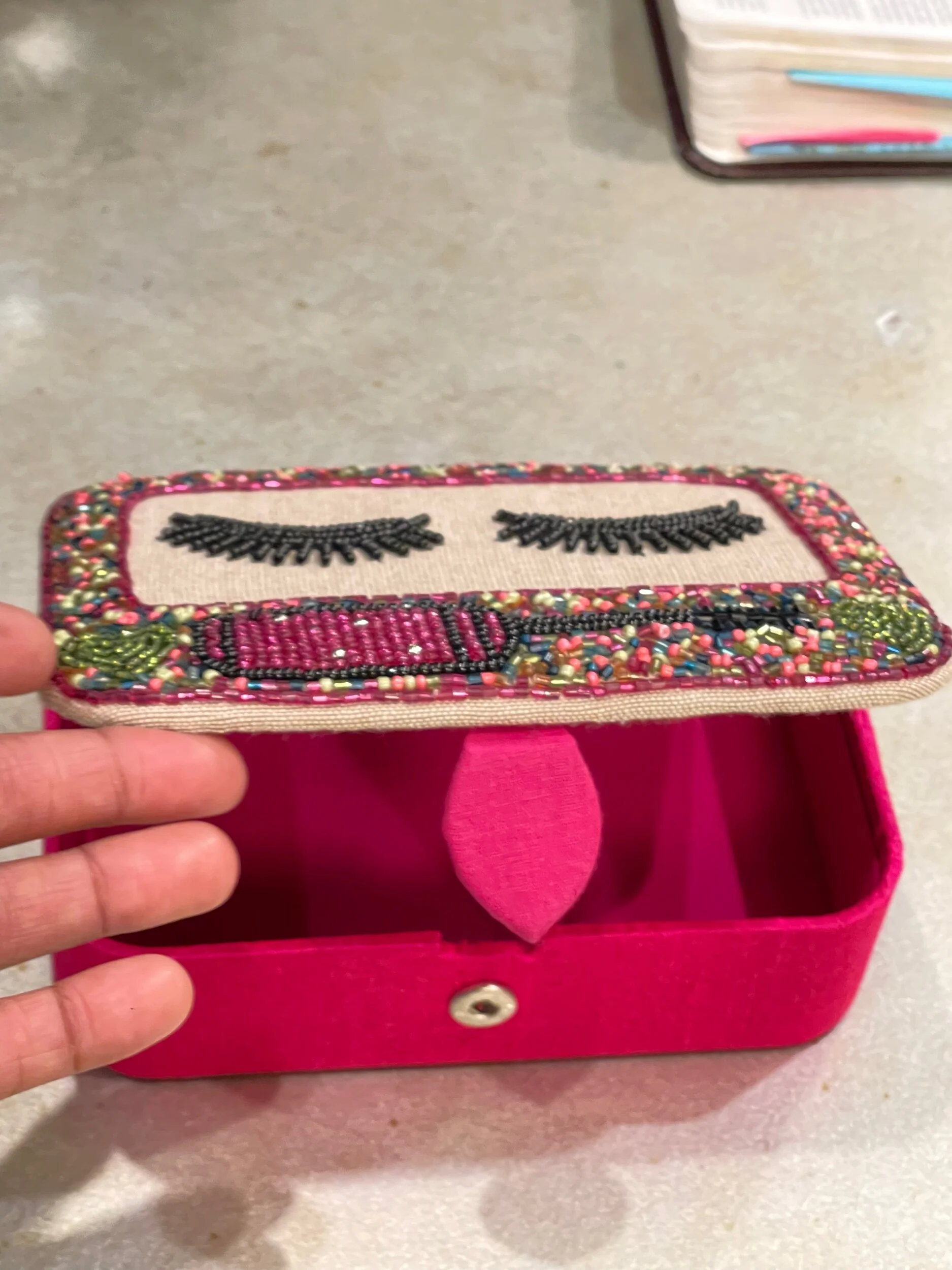 F5609B26-02F2-48A0-9911-146EAA320CF7