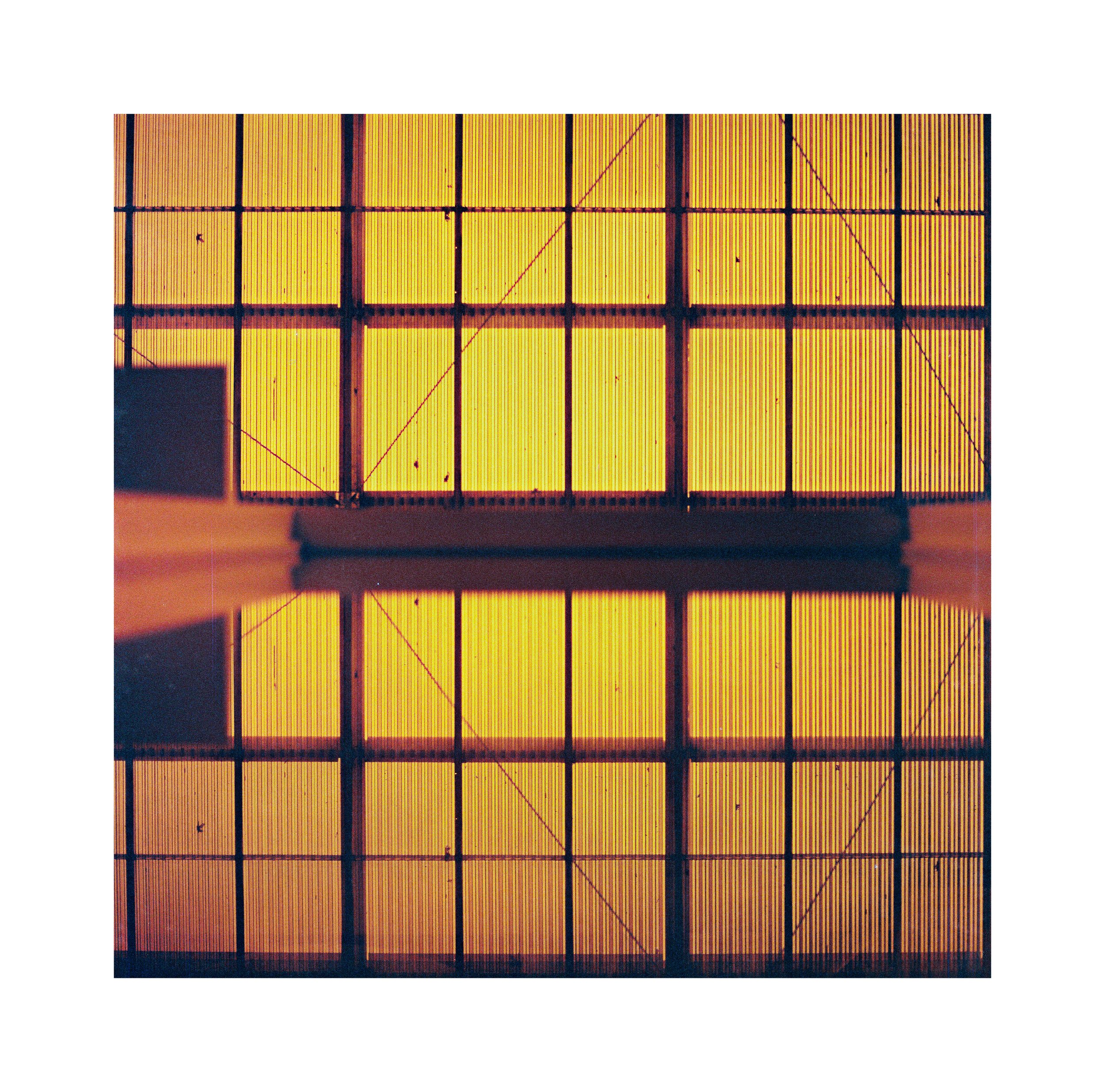 Phifer Glass - RedRum - Excellent.jpg