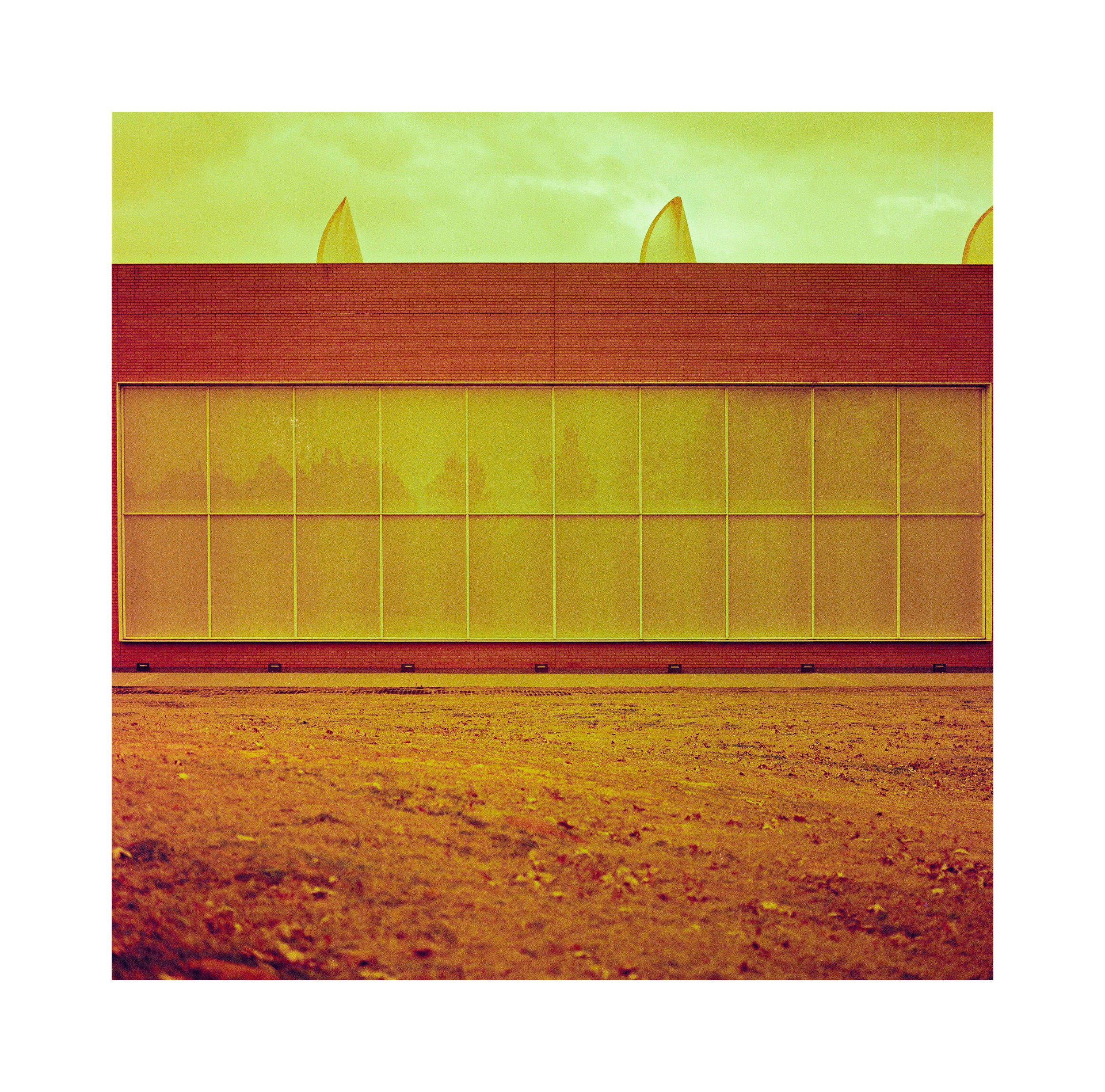 Phifer Window - RedRum - Excellent.jpg
