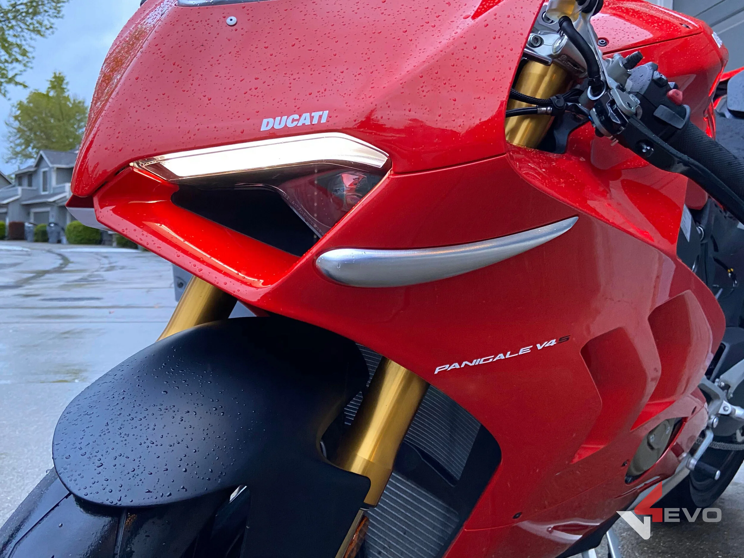 パニガーレV4 ウィングレット(社外品)