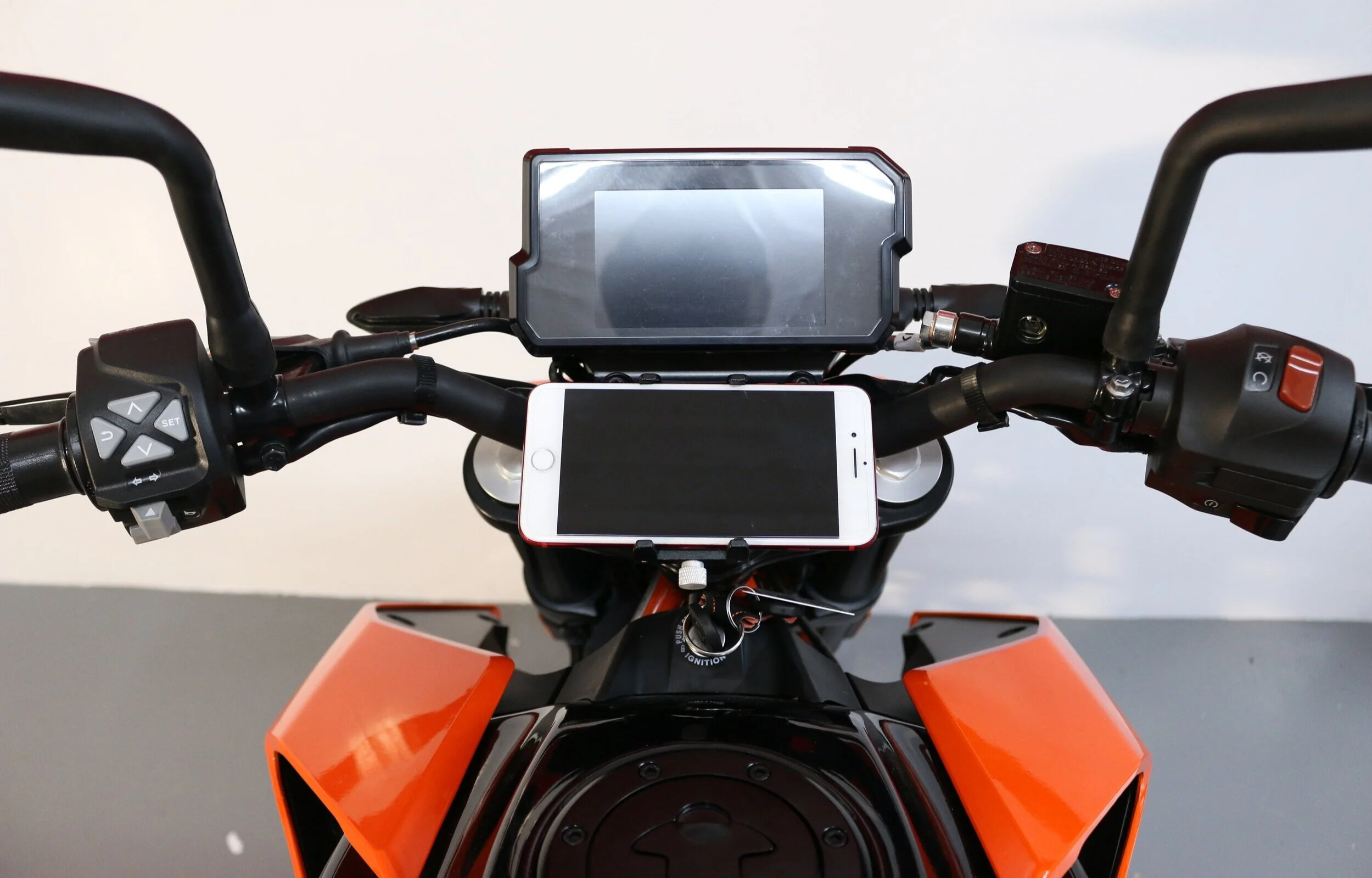 KTM PHONE MOUNT V4EVO — V4evo