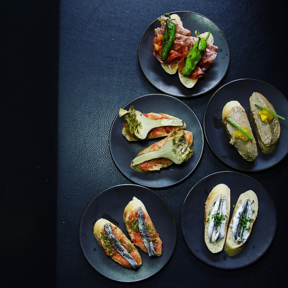 Have you tried our Pintxos yet? Perfect for dine in or #takeout. We have 12 varieties to choose from 😉😉😉
.
.
#tapagria #tapagriarestaurant #spanishfood #spanishtapas #tapas #tapasbar #spanishrestaurant #markhameats #markhamfoodie