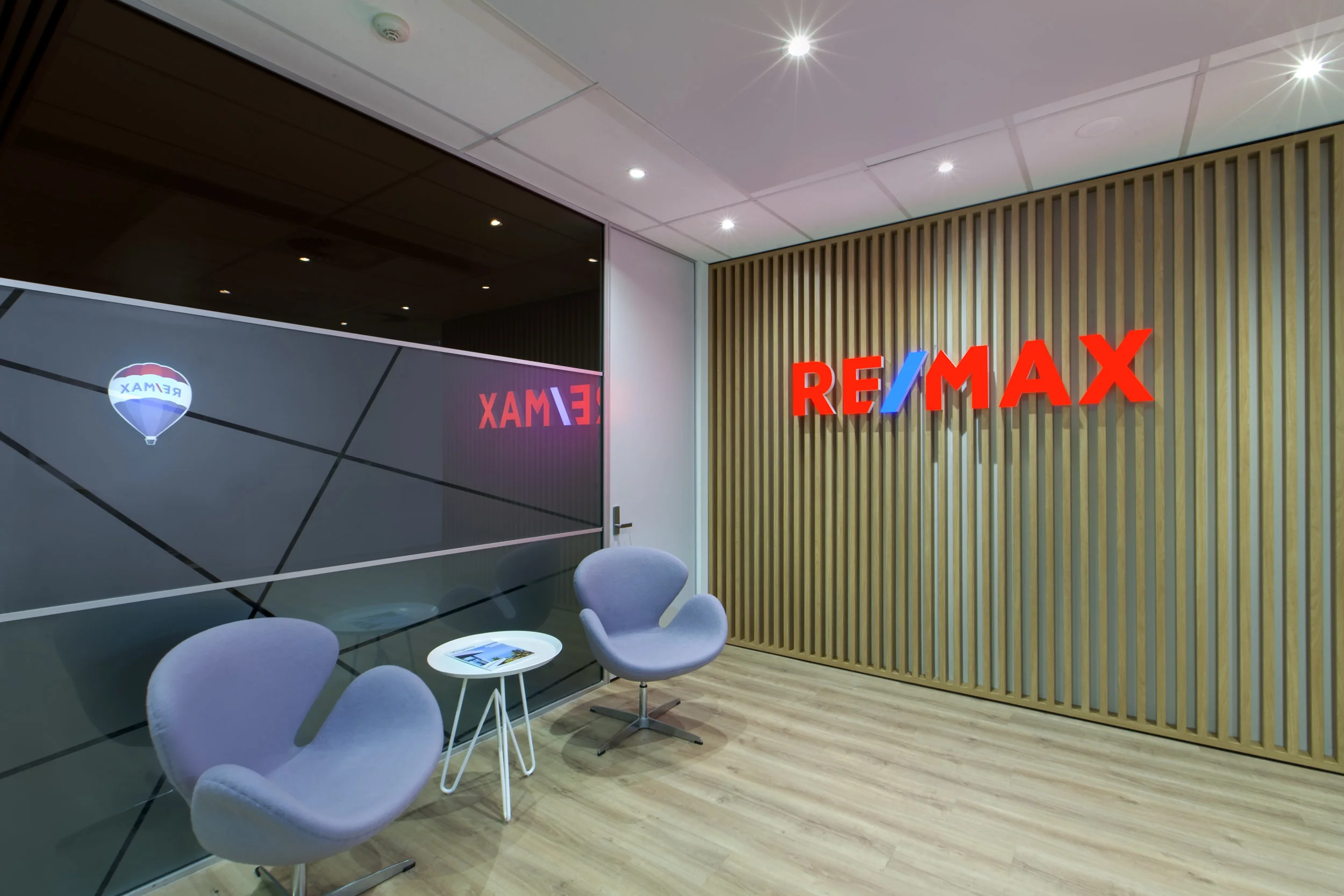 02_REMAX HQ.jpg