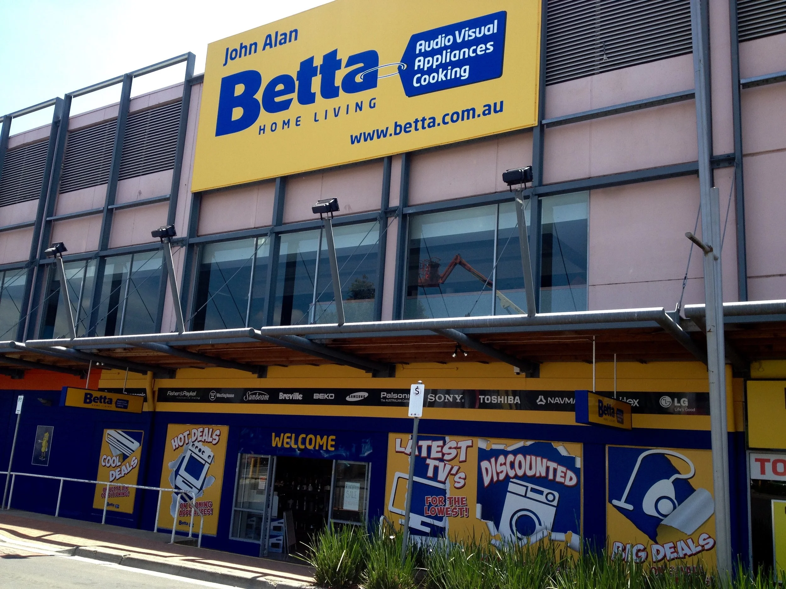 Business Signage Companies & outdoor signs Brisbane | HiDesign ...