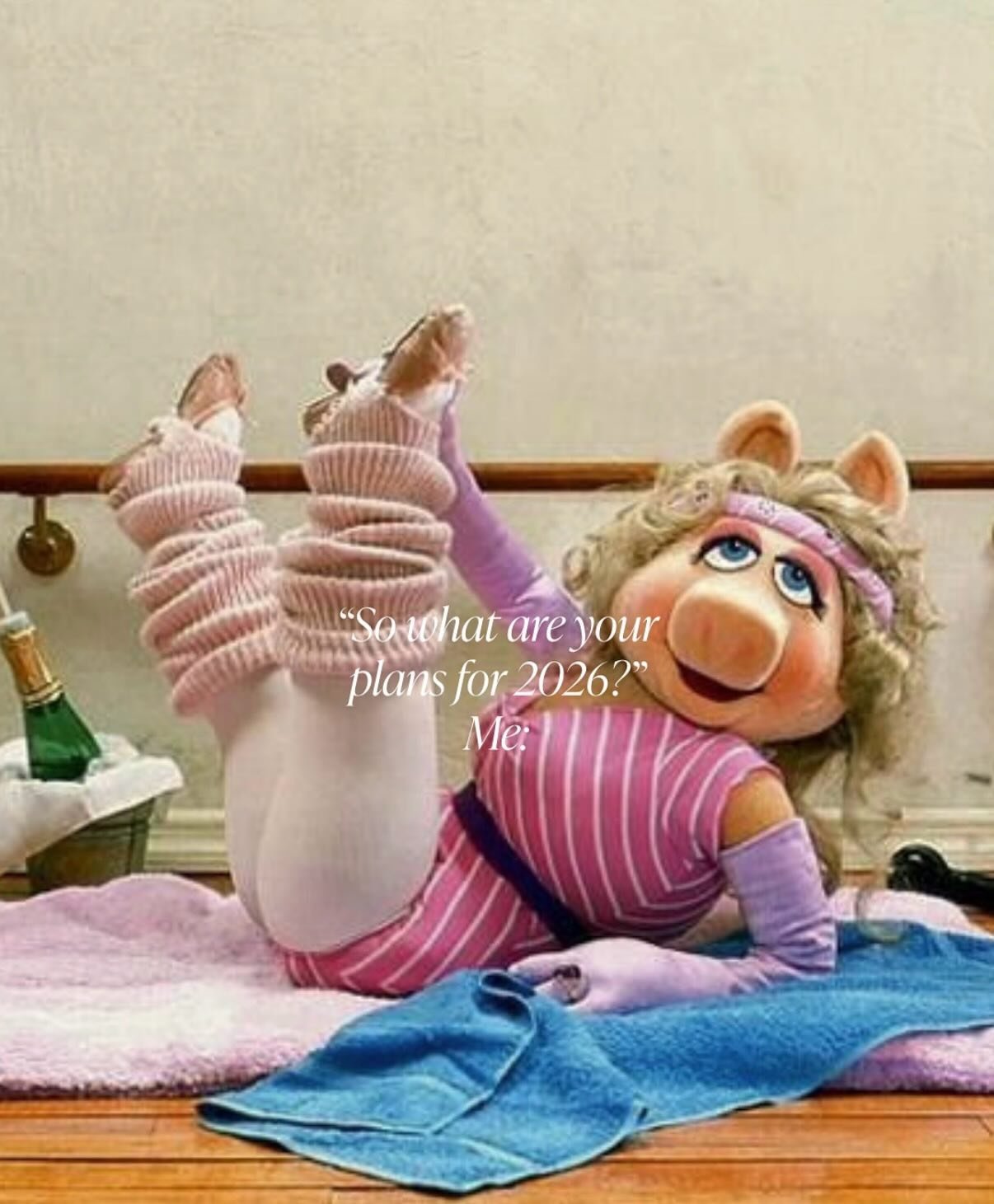 thursday mood ✨❤️&zwj;🔥🥀

which one are you screenshotting and saving as your background photo?!