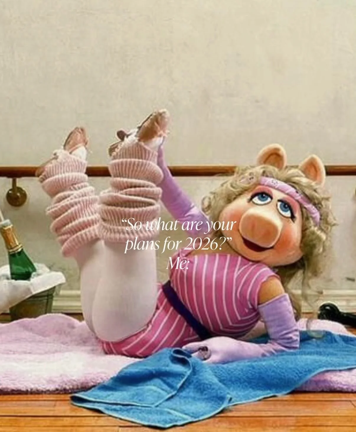 thursday mood ✨❤️&zwj;🔥🥀

which one are you screenshotting and saving as your background photo?!