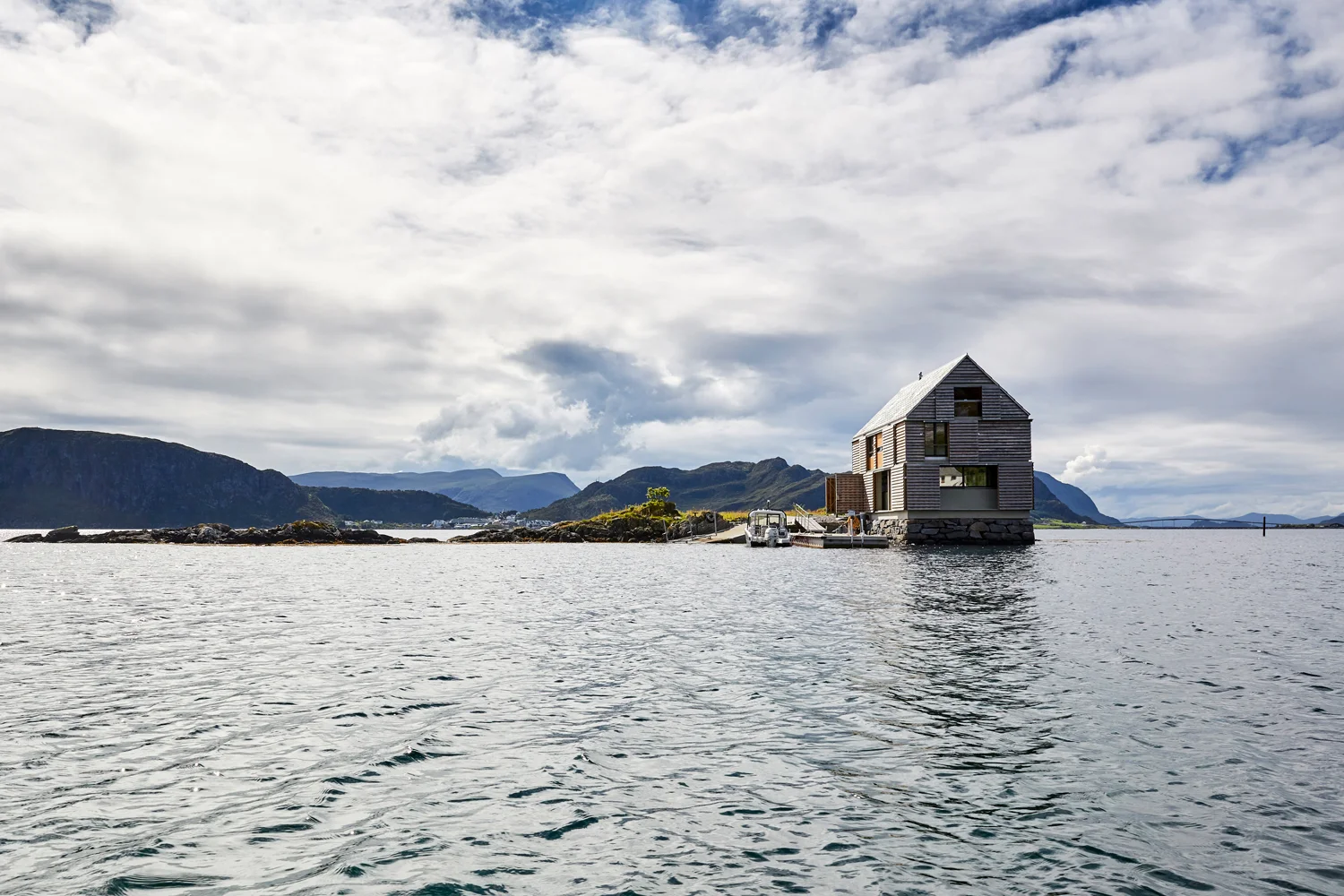 Remoy_Norway335_b.jpg