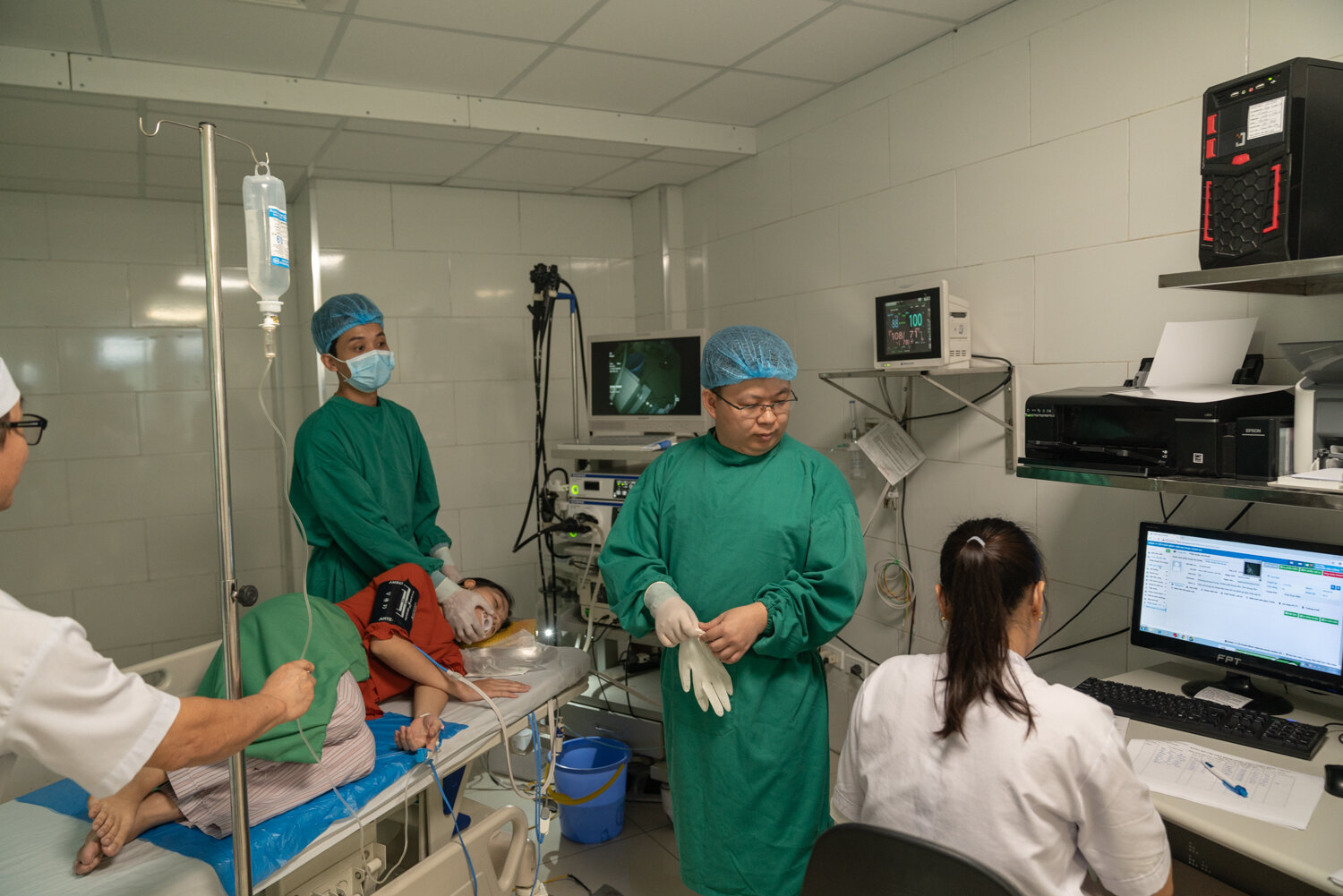  July 17, 2019 - Hung Yen, Vietnam. Dr. Nguyen Van Hong works at the Hung Ha private Hospital. © Nicolas Axelrod / Ruom 