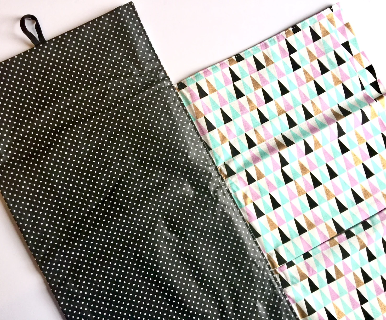 nappy wallet mat pink&mint triangles mat.jpg