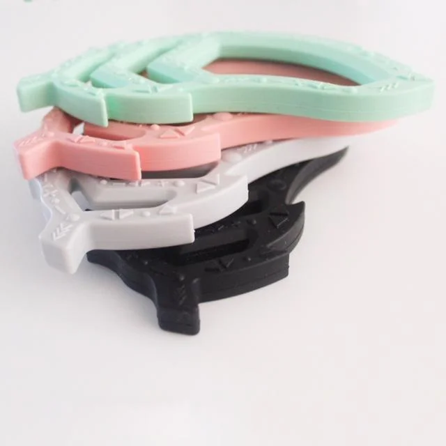 teether feathers.jpg