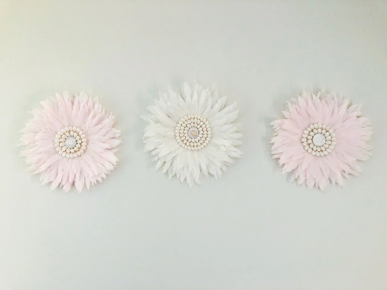 feather wall hanging pink and white.jpg