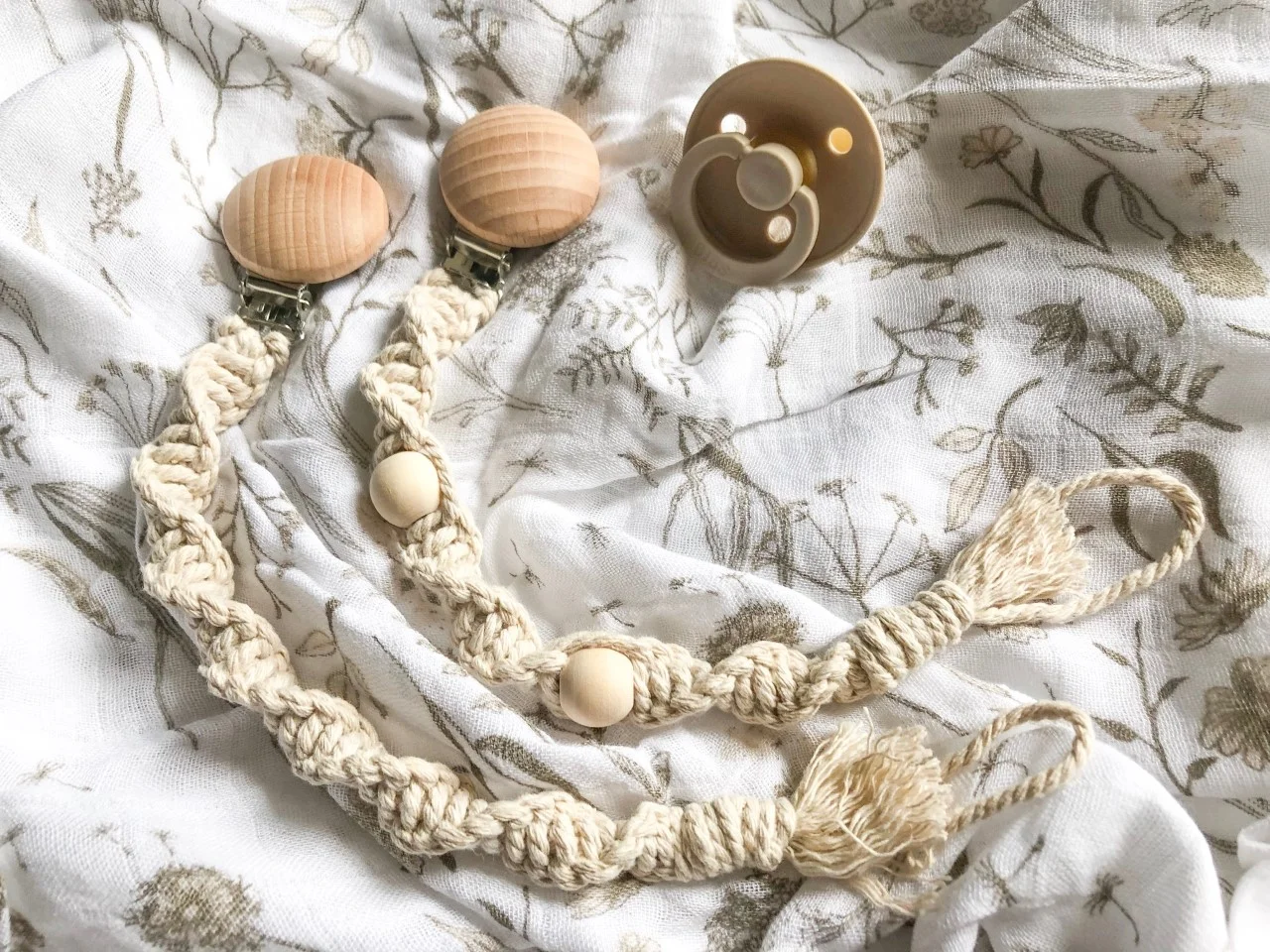 macrame dummy clips twisted 2.jpg
