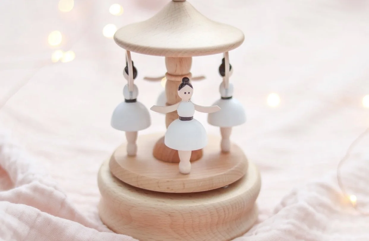carousel dancing girls 5.jpg