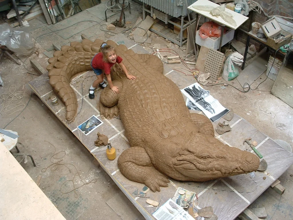 crocodile progress shot, wet clay stage (1024x768).jpg