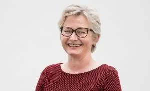  Bilde: Vinner av Fagpublikasjonsprisen i 2015: Astrid Nora Ressem for hennes arbeid som redaktør av Norske middelalderballader. Melodier. Bind 2.