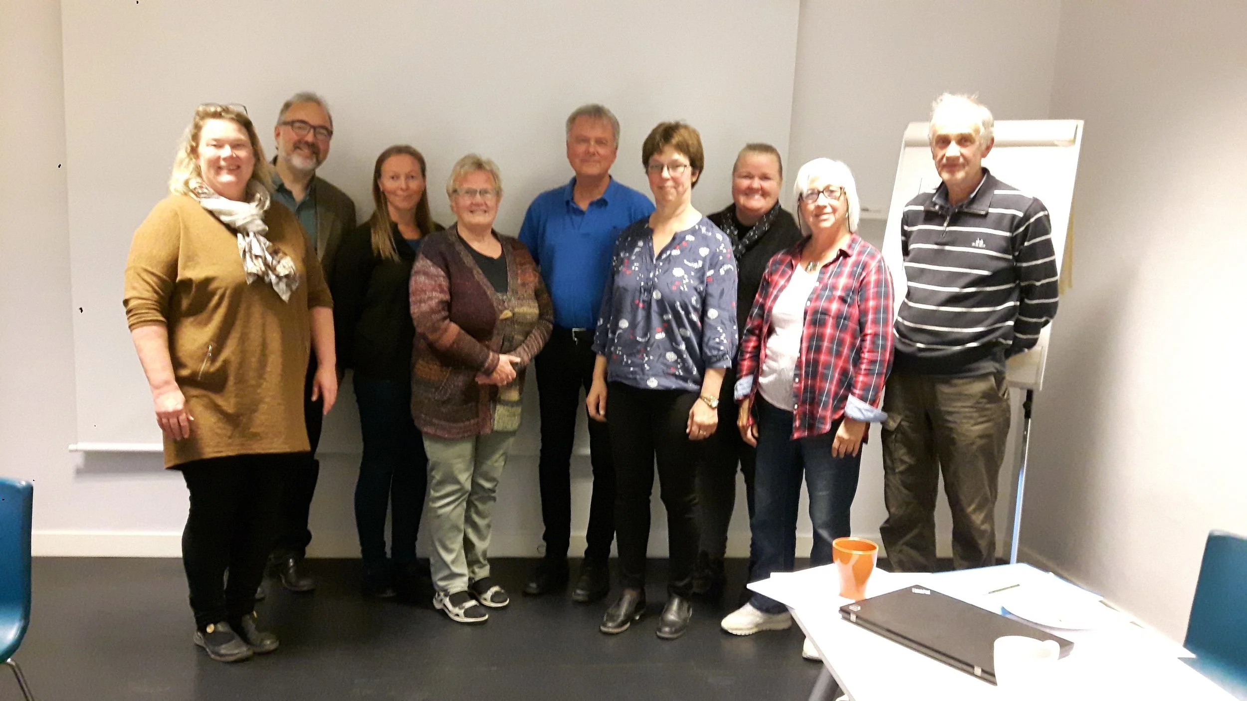 Optimistiske deltagere på stiftelsesmøtet for organisasjonen Folkemusikksamlinga i Nord-Trøndelag (Marit Vestrum, 2018)