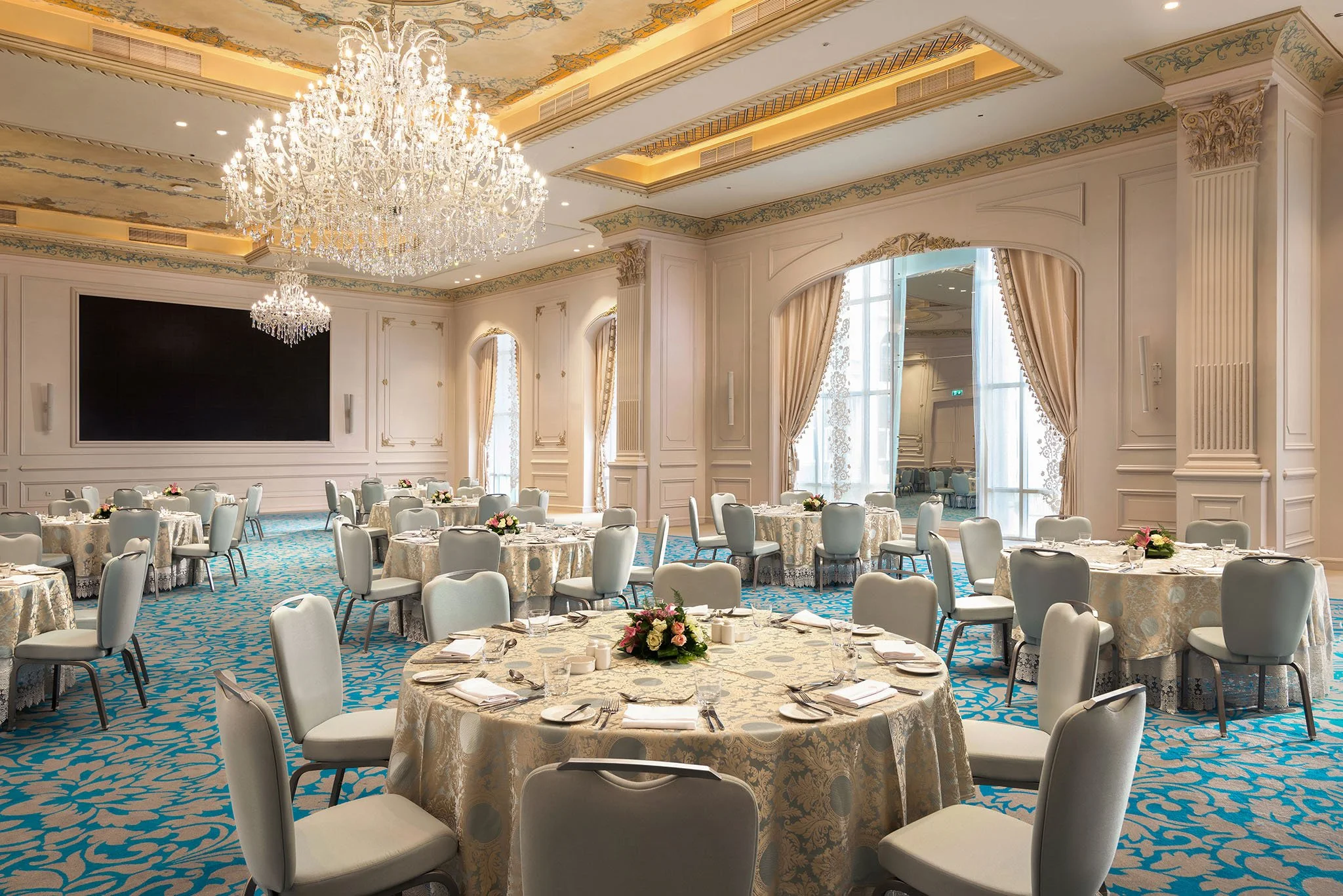 Almasa Capital Hotel