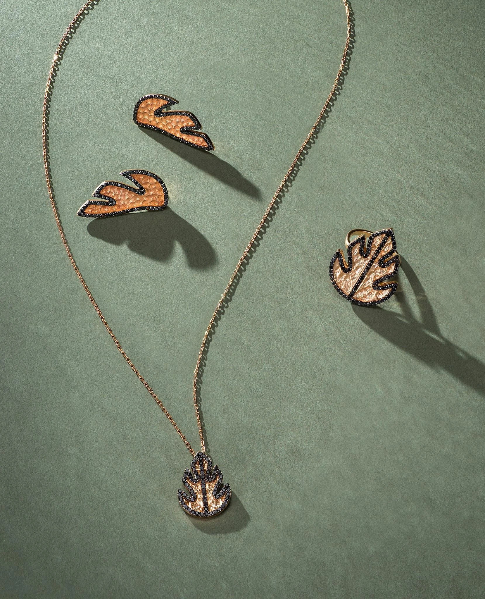 rose-gold-necklace-earrings-ring-set-asseel-jewelry-photographer-egypt.jpg