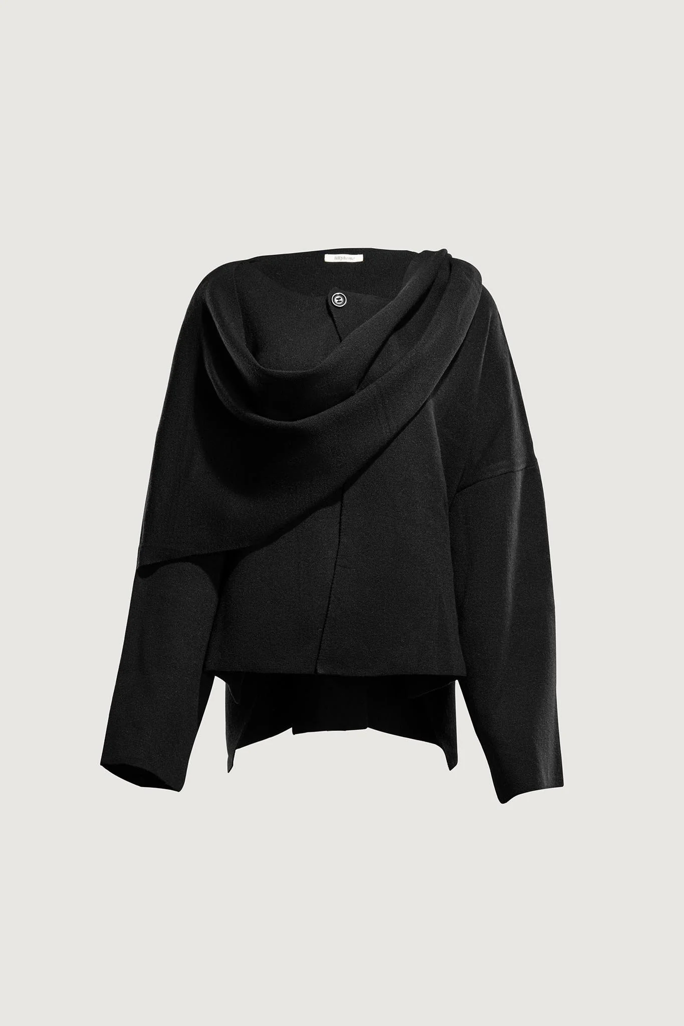 lilly-home-black-knitwear-product-photographer-in-egypt.jpg